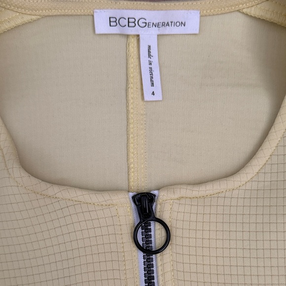 BCBGMaxAzria Lemon Yellow Sleeveless Zip-Front Mini Dress - Picture 4 of 8